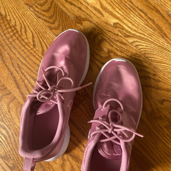 Suede Nike sneakers - Picture 3 of 3